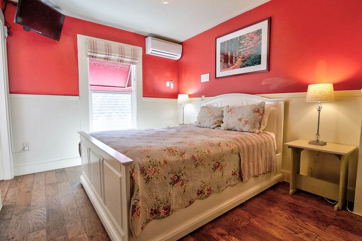 Room 6 of 42