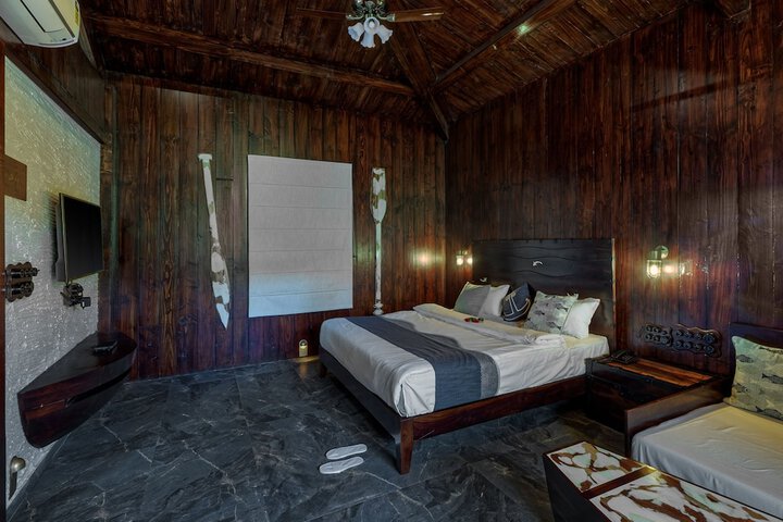 Room 32 of 152