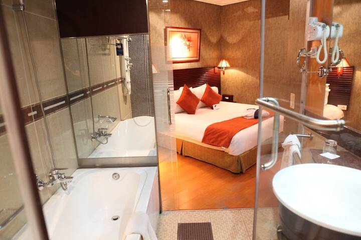 Room 16 of 46