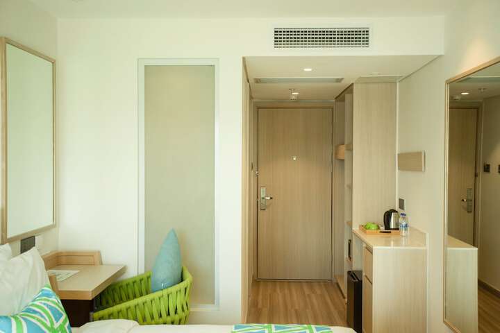 Room 8 of 46