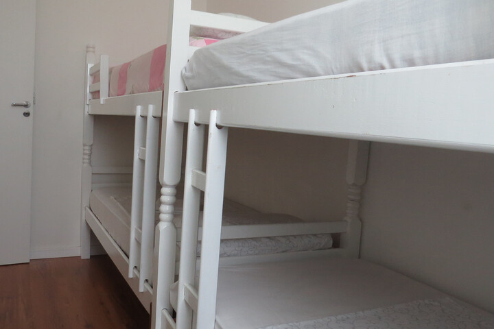 Room 9 of 28