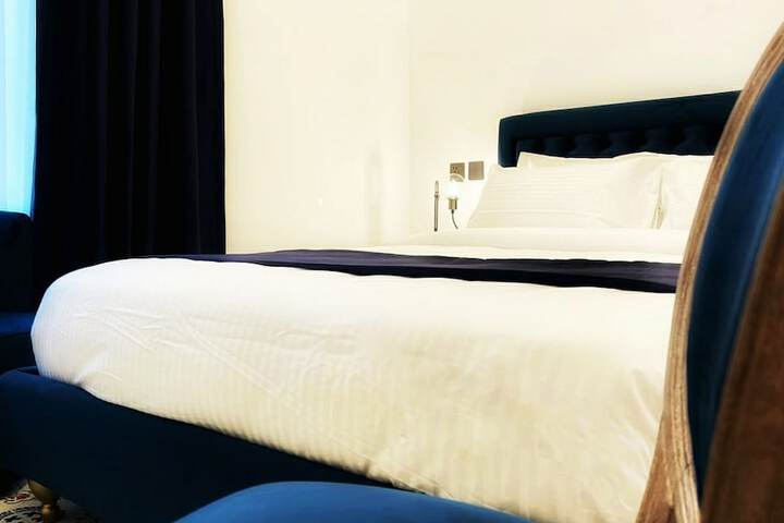 Room 5 of 67
