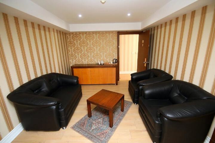 Room 10 of 41