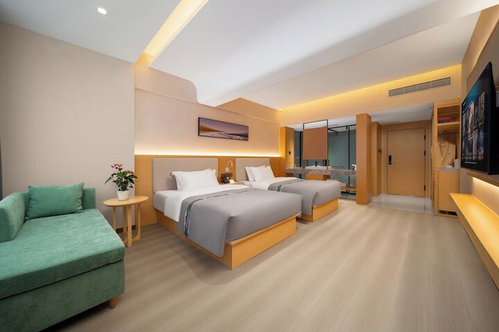 Room 13 of 67