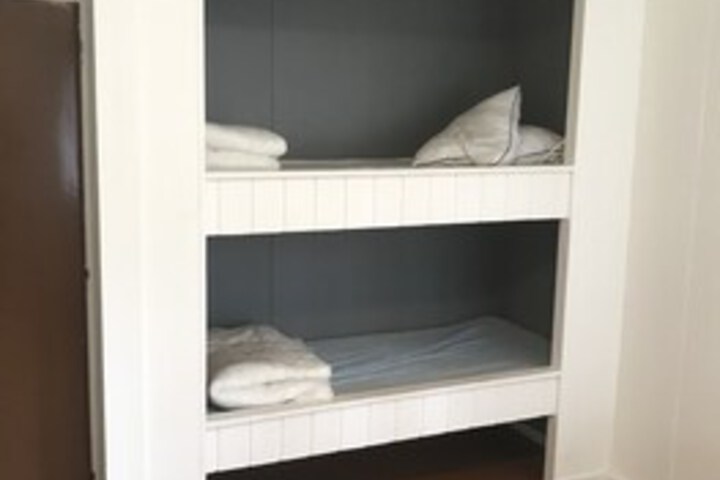 Room 4 of 27