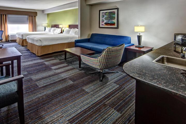 1 King Bed Suite (8 of 11)