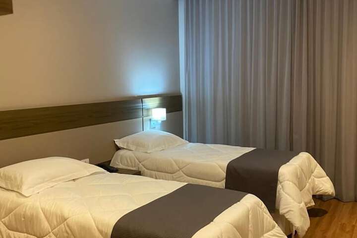Room 6 of 35
