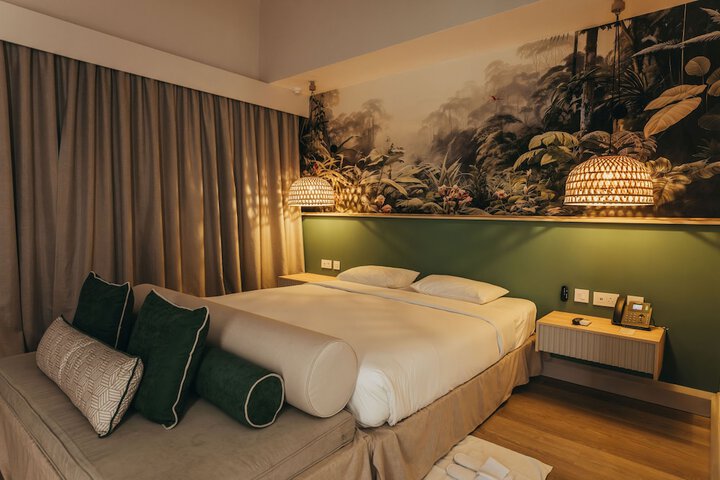 Room 7 of 38