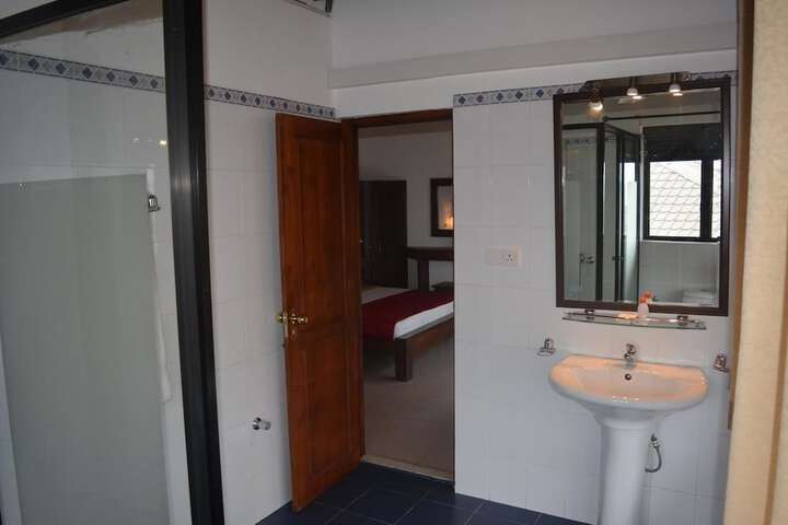 Room 51 of 95