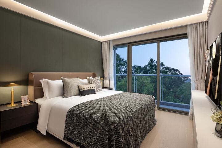 Room 25 of 110