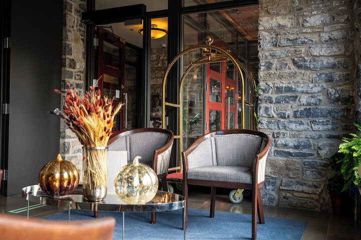 Hotel Interior 6 of 158