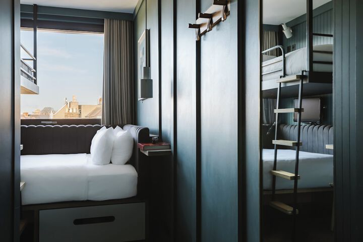 Room 16 of 47
