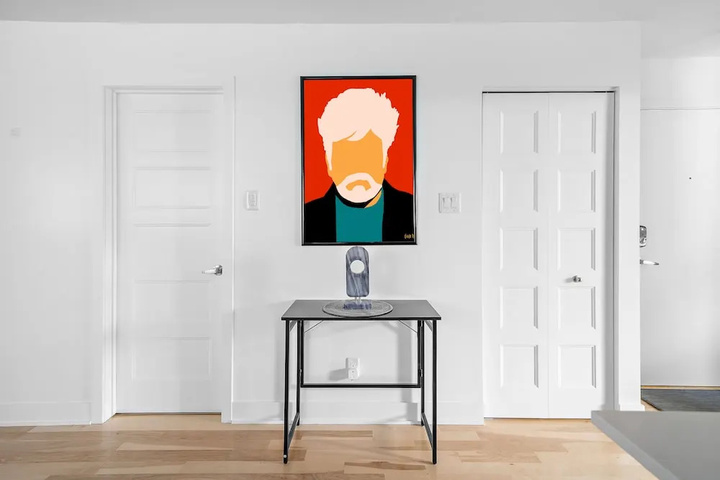 Room 2 of 18