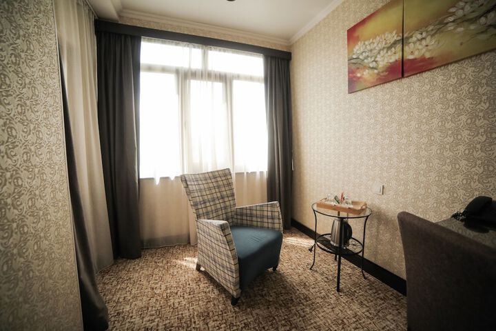 Room 19 of 44