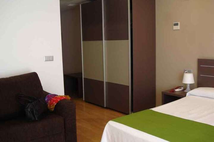 Room 10 of 62