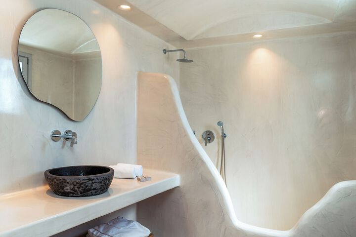 Room 38 of 65
