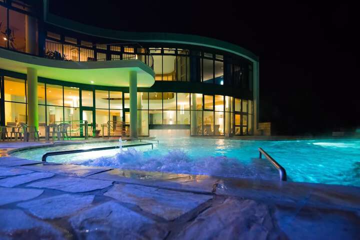 Pool Hotel