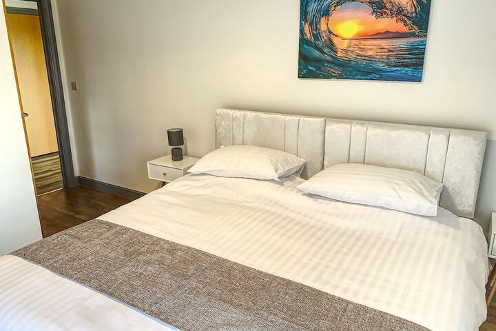 Room 2 of 16