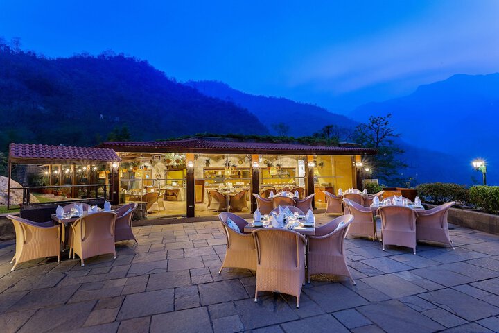 Dining 55 of 78