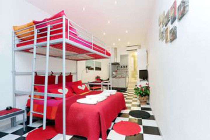 Room 49 of 107