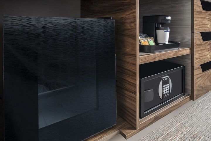 Mini-refrigerator