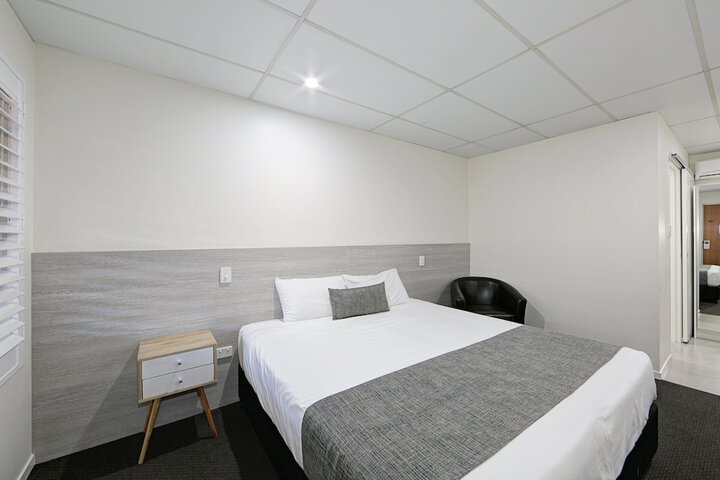 Room 4 of 26