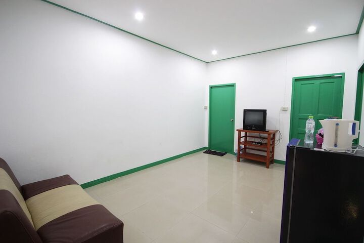 Room 34 of 90