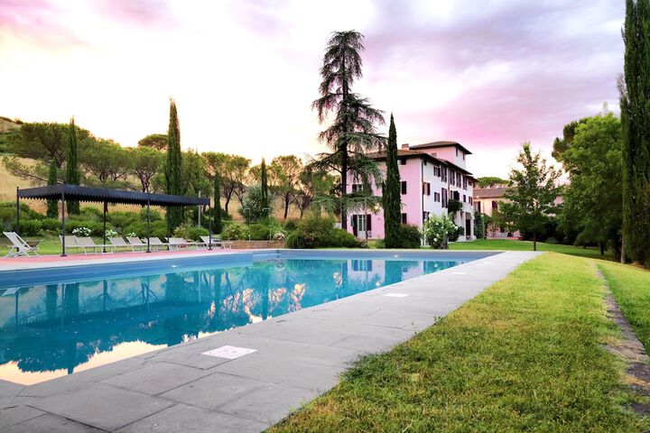 Hotel Pool