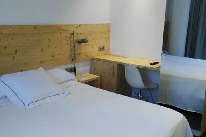 Room 17 of 90