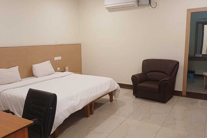 Room 15 of 95