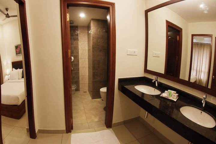Room 46 of 65