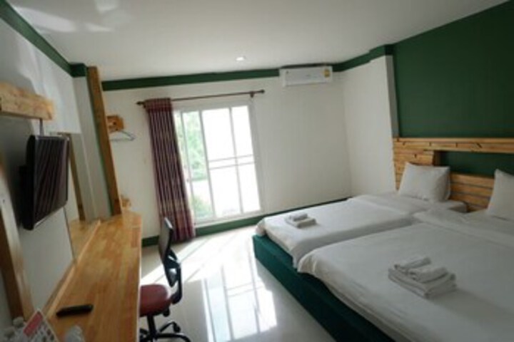 Room 30 of 38
