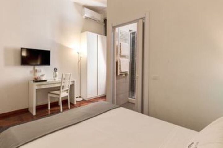 Room 22 of 34