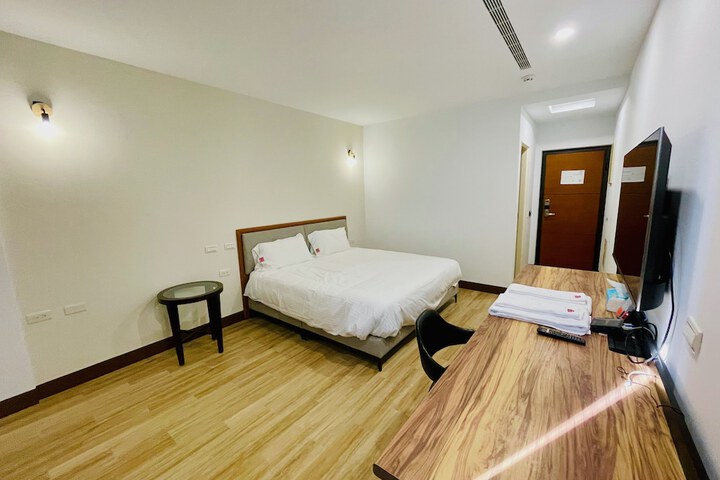 Room 8 of 22