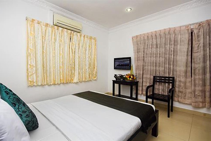 Room 6 of 32