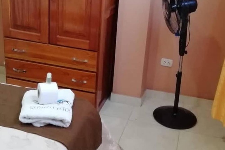 Room 5 of 13