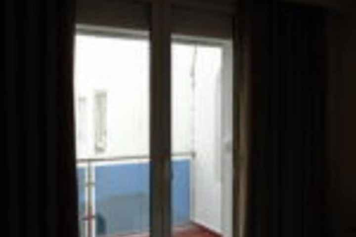 Room 9 of 31