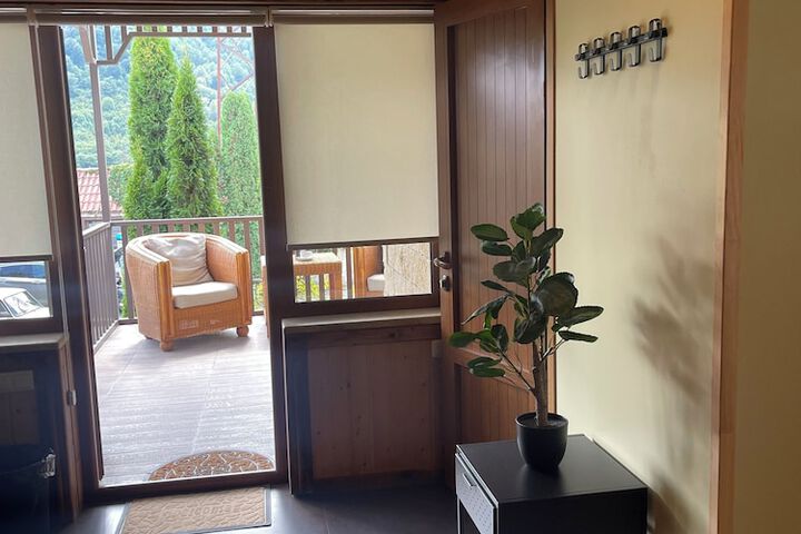 Room 5 of 65