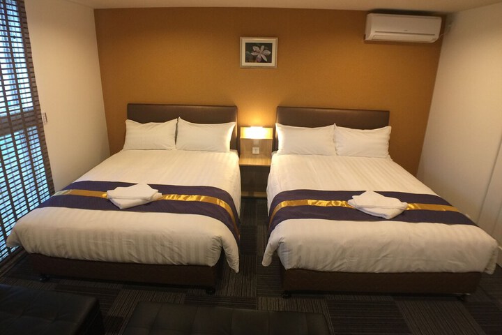 Room 21 of 21