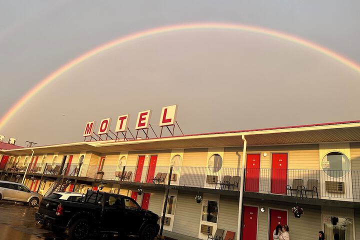 Hotel 76 of 76
