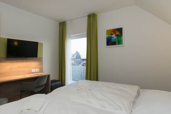 Room 16 of 85