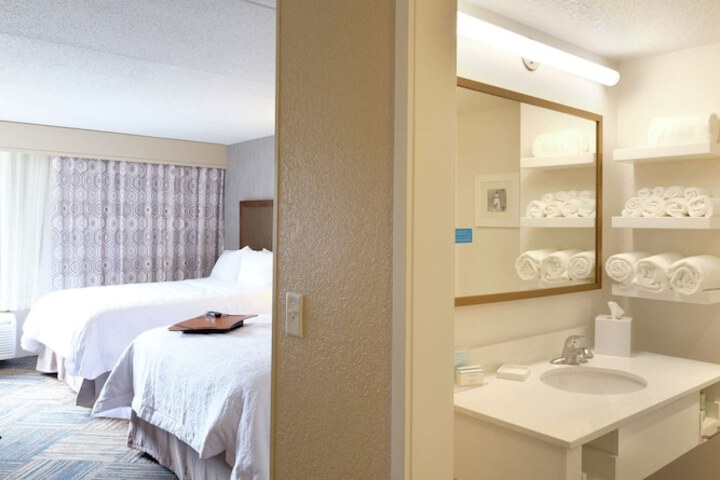 2 Queen Beds (3 of 18)