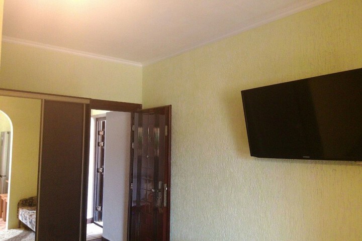 Room 15 of 48