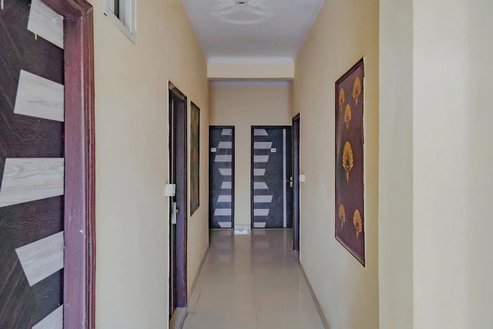 Room 2 of 5