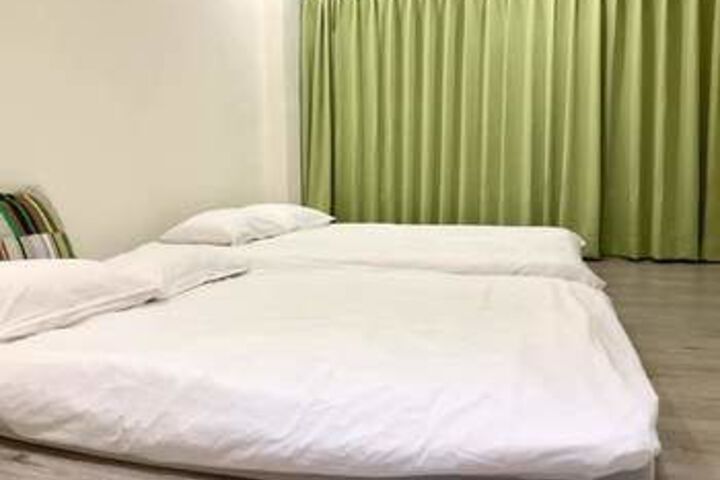 Room 16 of 39