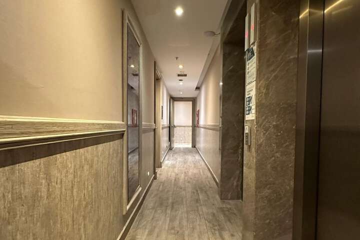 Ballroom/Hall 49 of 54