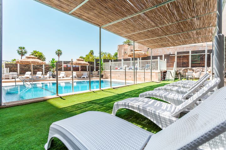 Pool Hotel