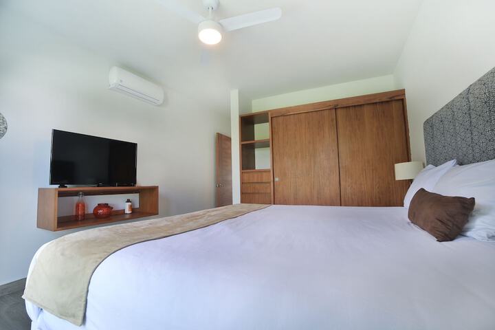 Room 4 of 34