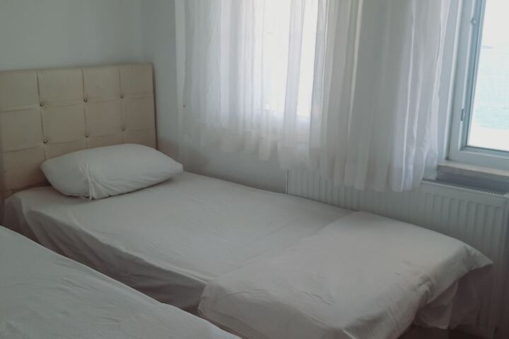 Room 11 of 68