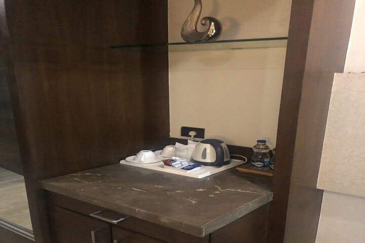 Room 8 of 13